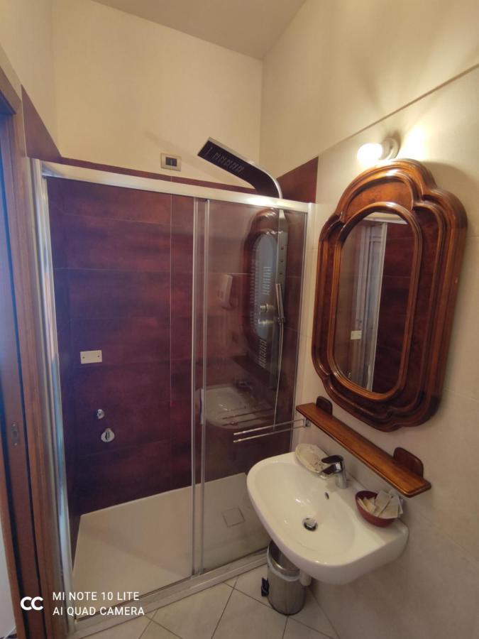Palazzo Rustici B&B & Apartments L'Aquila Room photo