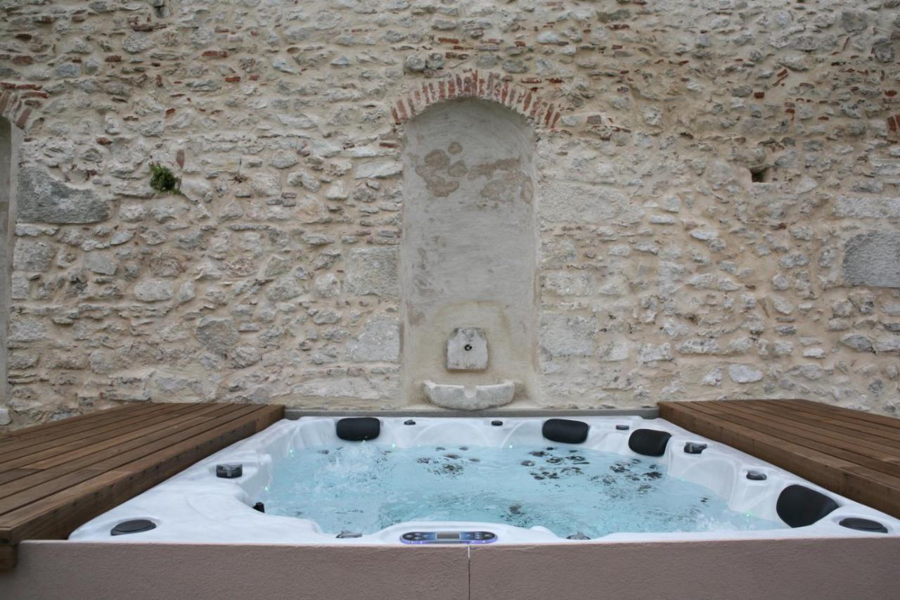 Palazzo Rustici B&B & Apartments L'Aquila Exterior photo