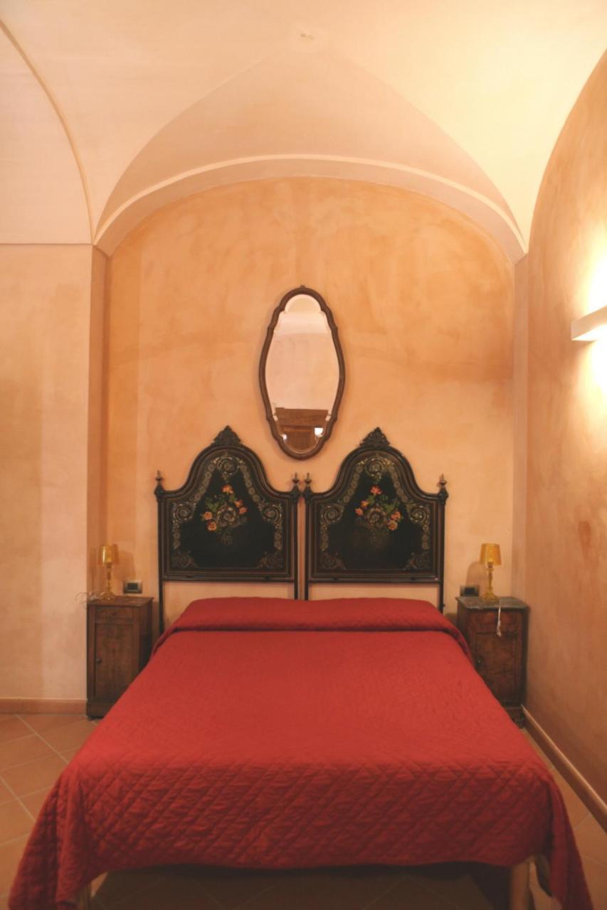 Palazzo Rustici B&B & Apartments L'Aquila Exterior photo