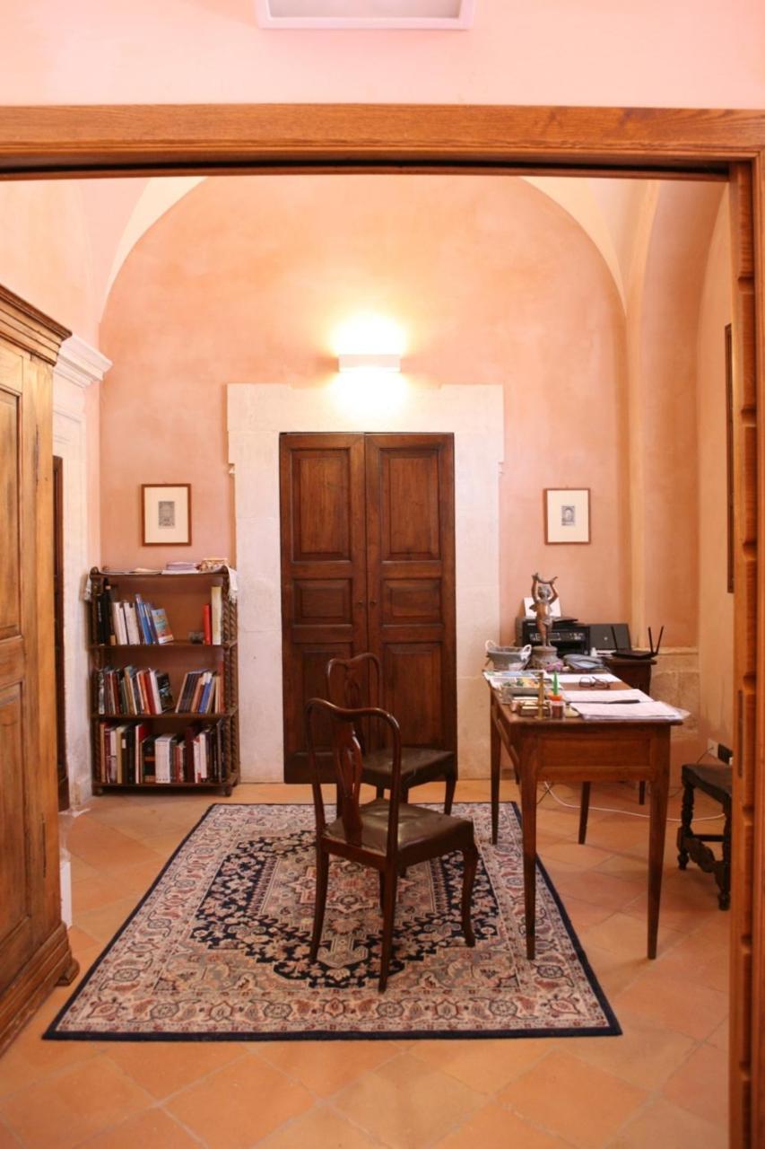 Palazzo Rustici B&B & Apartments L'Aquila Exterior photo
