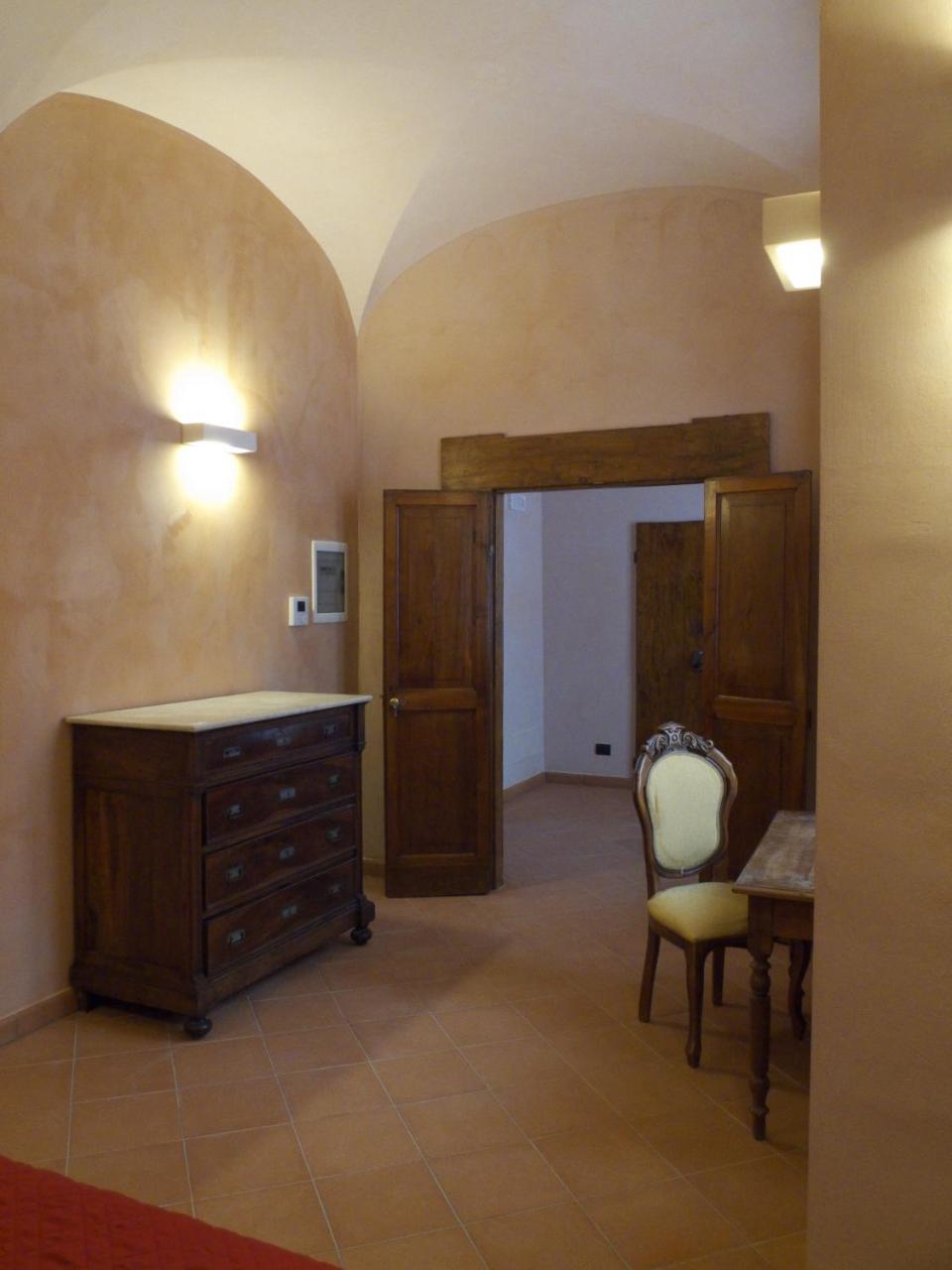Palazzo Rustici B&B & Apartments L'Aquila Exterior photo