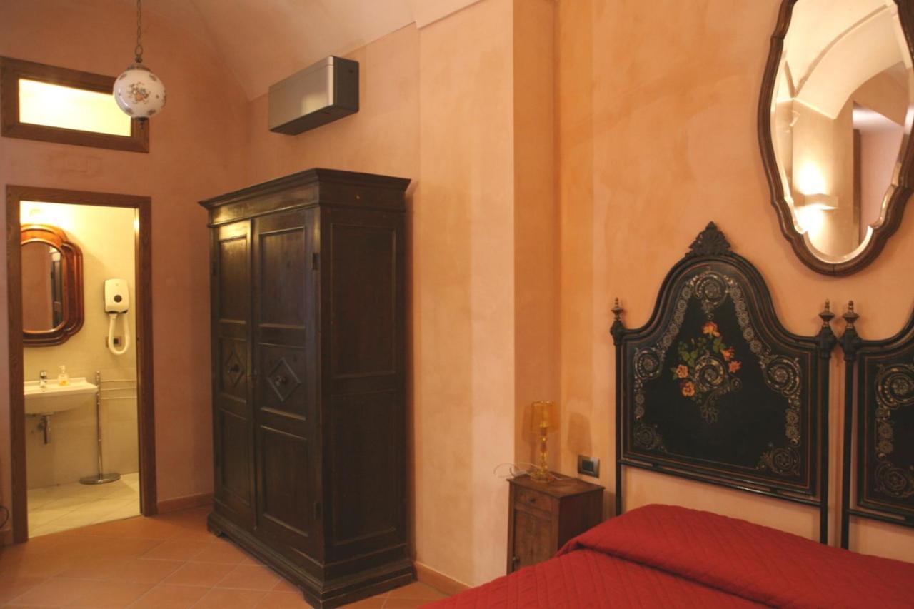 Palazzo Rustici B&B & Apartments L'Aquila Exterior photo