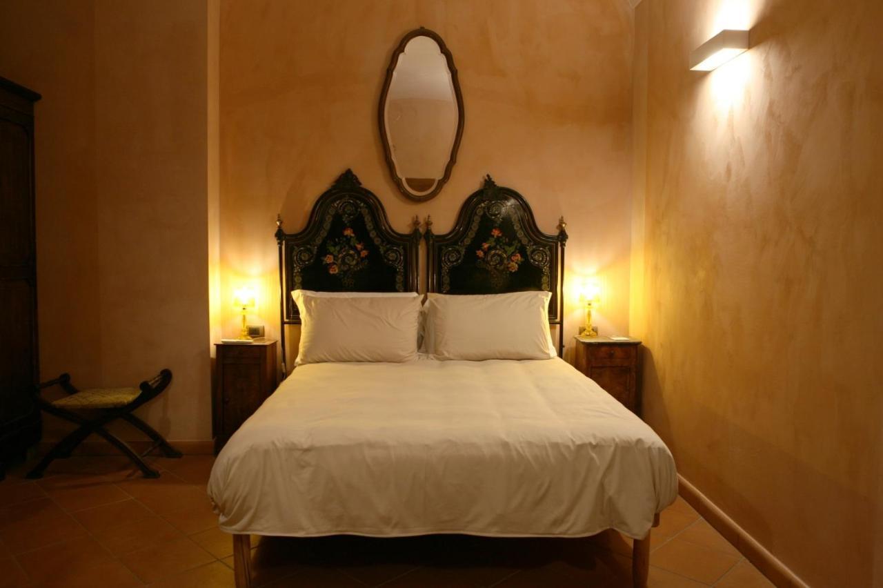 Palazzo Rustici B&B & Apartments L'Aquila Exterior photo